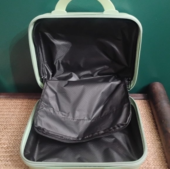 Rilakkuma Hard Shell Small Carry-On Travel Case in Sage Green NEW - Picture 9 of 16